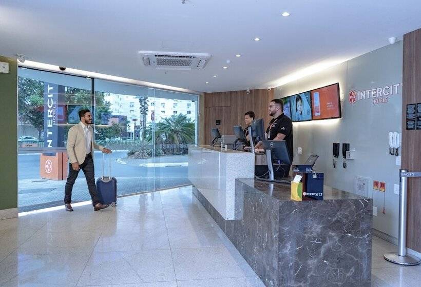 فندق Intercity Montes Claros