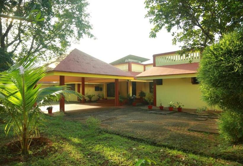 בית מלון כפרי Ktdc Tamarind Kondotty