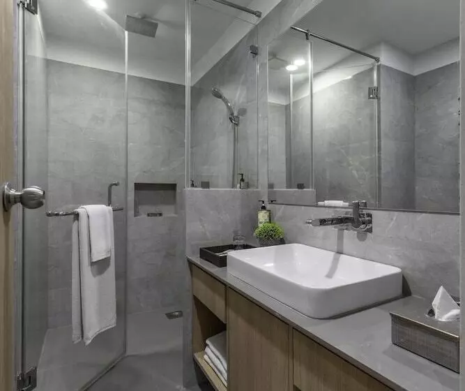 Lemon Tree Hotel, Vadodara