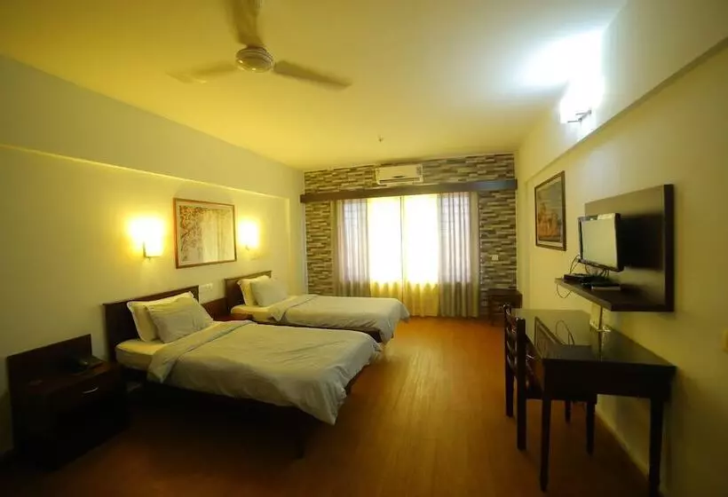 هتل Plaza Suites