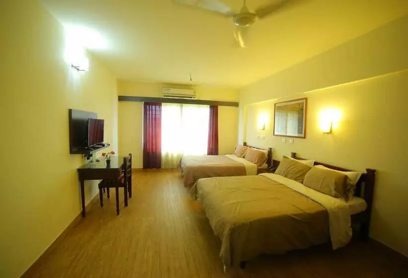 هتل Plaza Suites