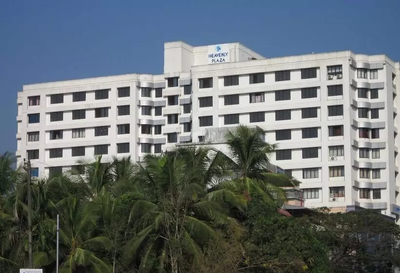 هتل Plaza Suites