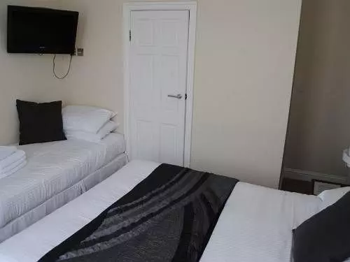 Отель The Beach Pad