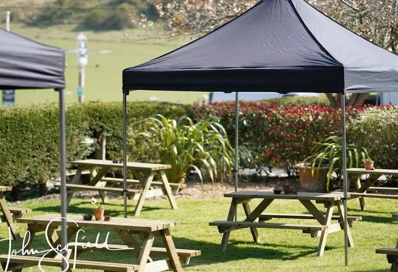 فندق Tottington Manor