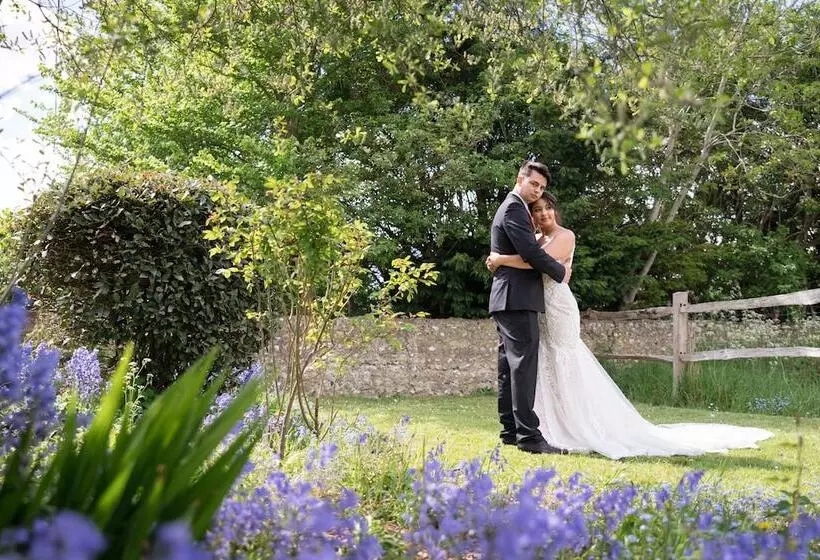 فندق Tottington Manor