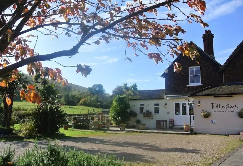 فندق Tottington Manor