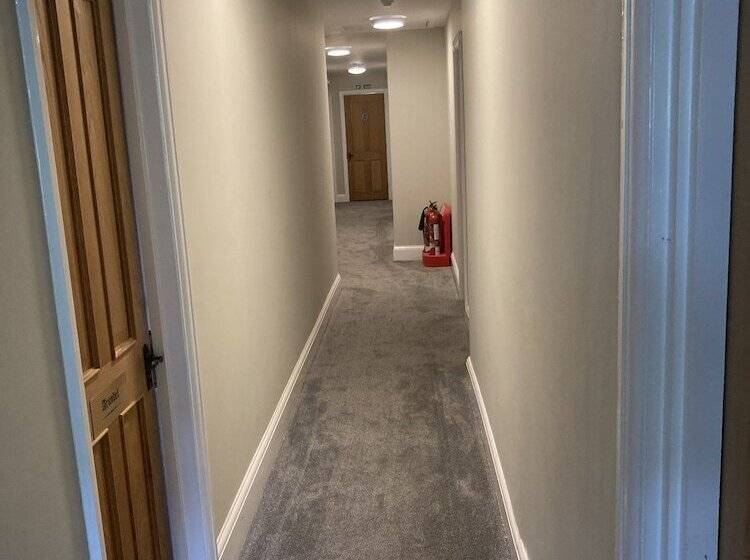 فندق Tottington Manor