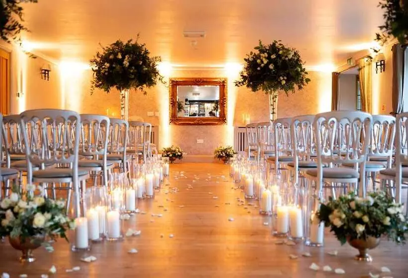 فندق Tottington Manor