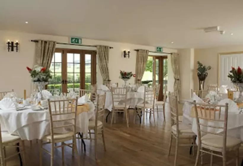 فندق Tottington Manor