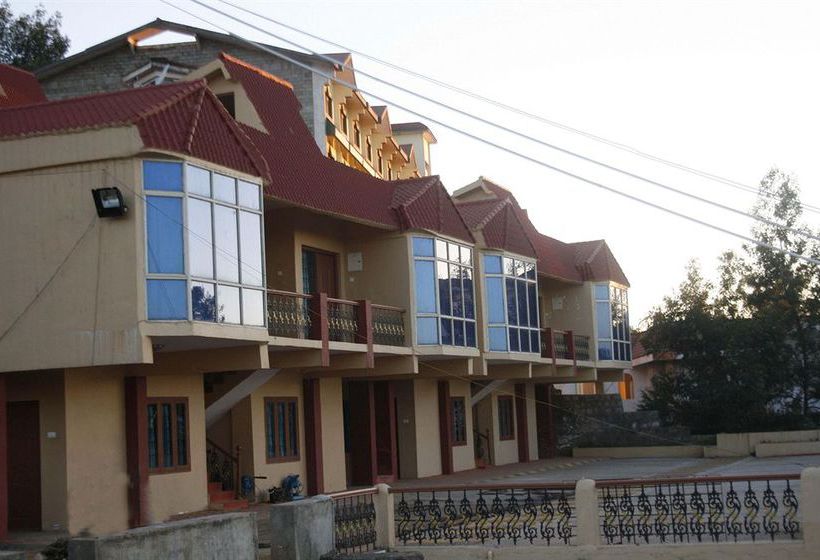 בית מלון כפרי Tulips Resorts   Elkhill