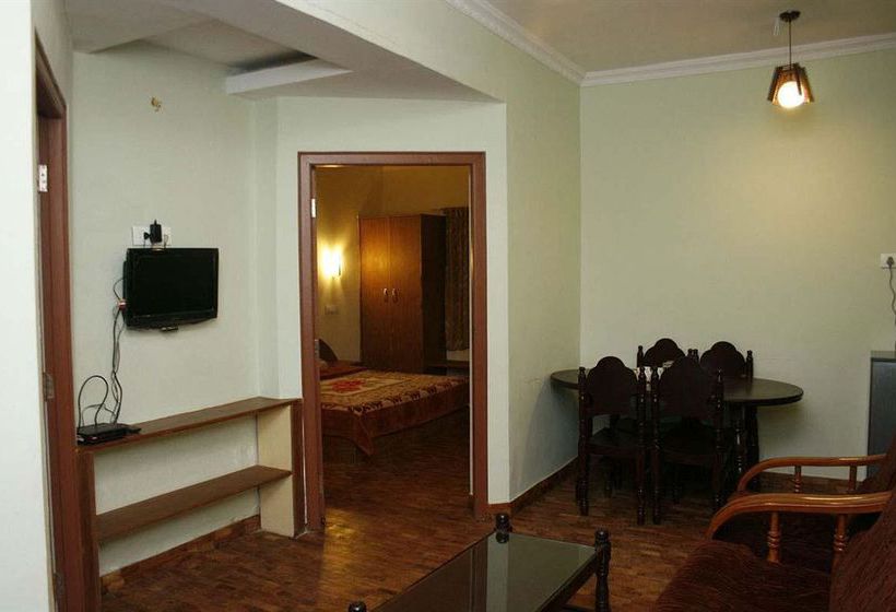 בית מלון כפרי Tulips Resorts   Elkhill