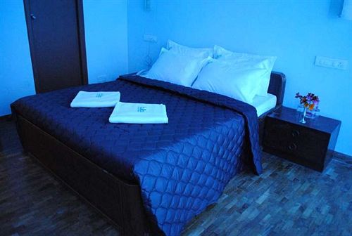 בית מלון כפרי Tulips Resorts   Elkhill