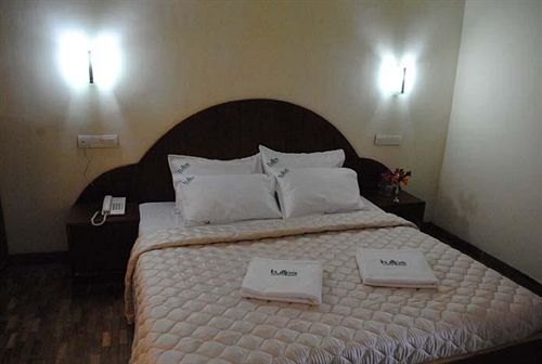 בית מלון כפרי Tulips Resorts   Elkhill