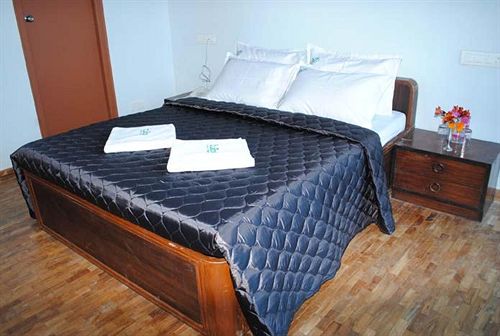 בית מלון כפרי Tulips Resorts   Elkhill