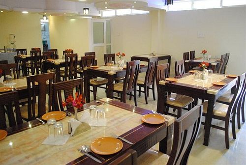 בית מלון כפרי Tulips Resorts   Elkhill