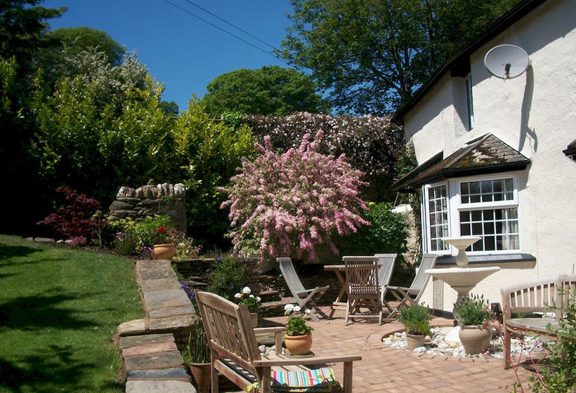 بنسيون Frogwell B&b