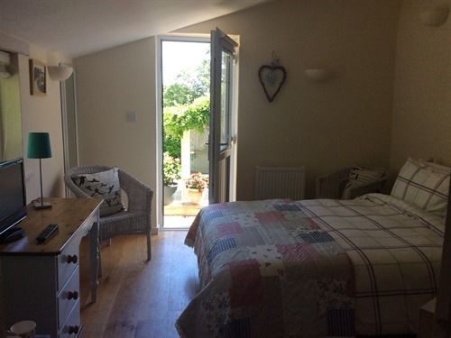 بنسيون Frogwell B&b