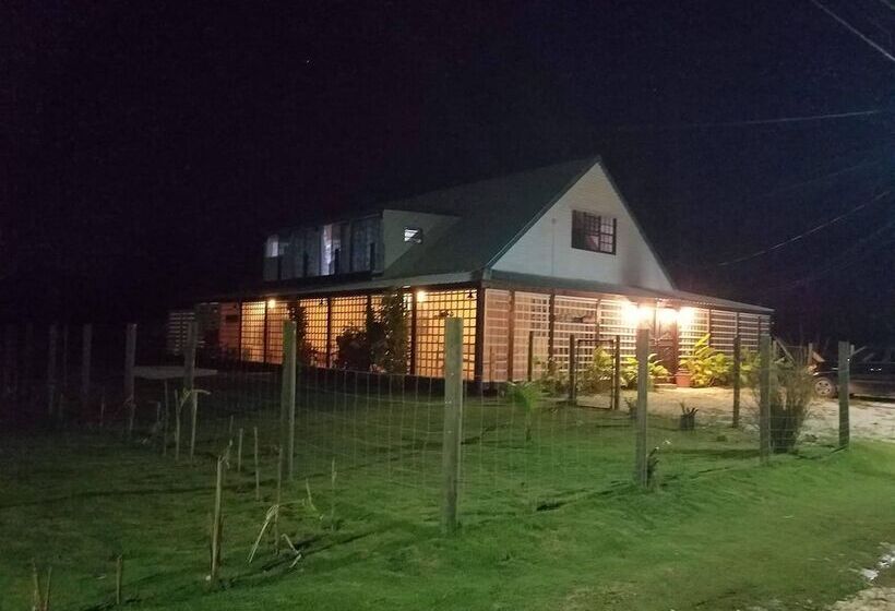 تختخواب و صبحانه The Bnb On Triggerfish Close To The Airport