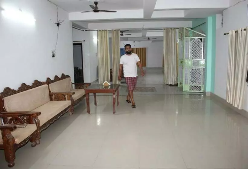 ホテル Nalanda Guest House