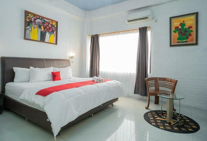 בית מלון כפרי Reddoorz @ Kampung Sawah Jatimurni Bekasi