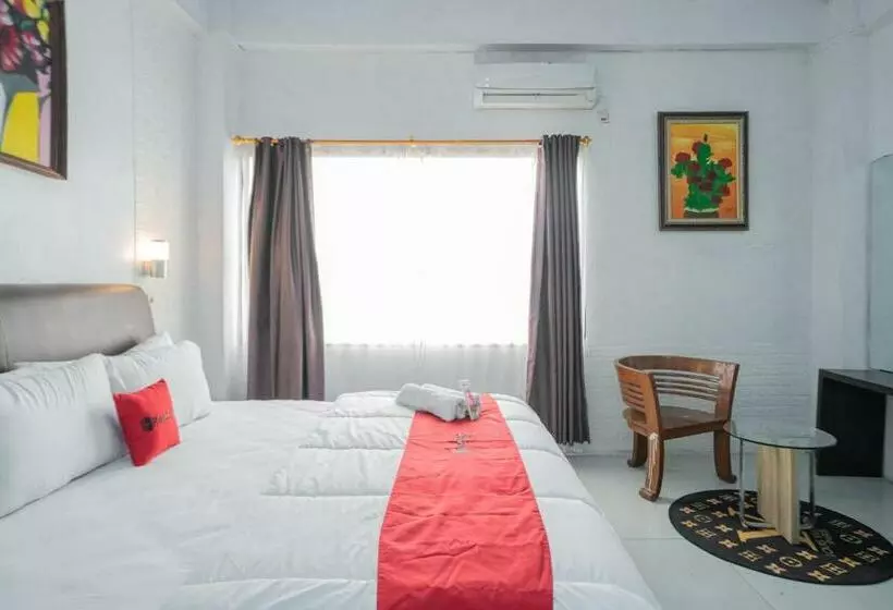 Hotelli Reddoorz @ Kampung Sawah Jatimurni Bekasi