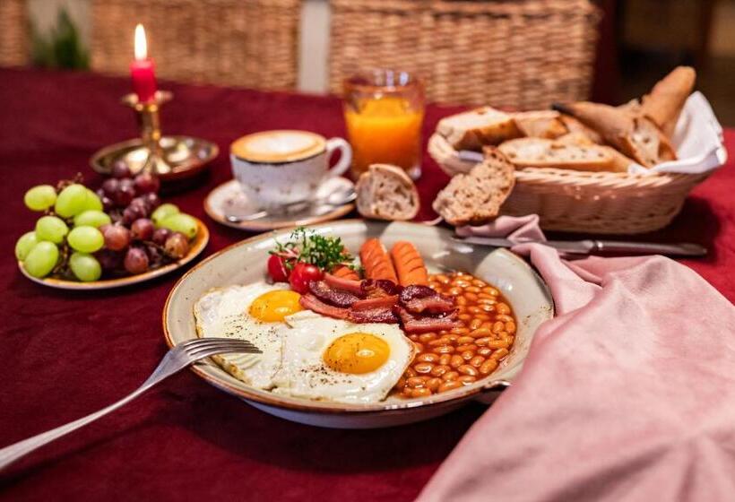 Klaudia S Hotel & Restaurant At Golf Resort, Bač šamorín