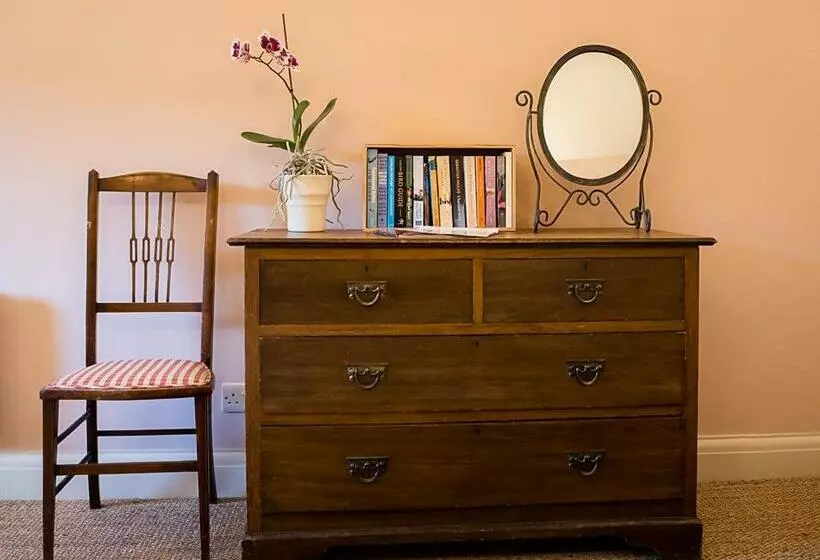 Majatalo Stylish Bolthole In The Heart Of The Meon Valley