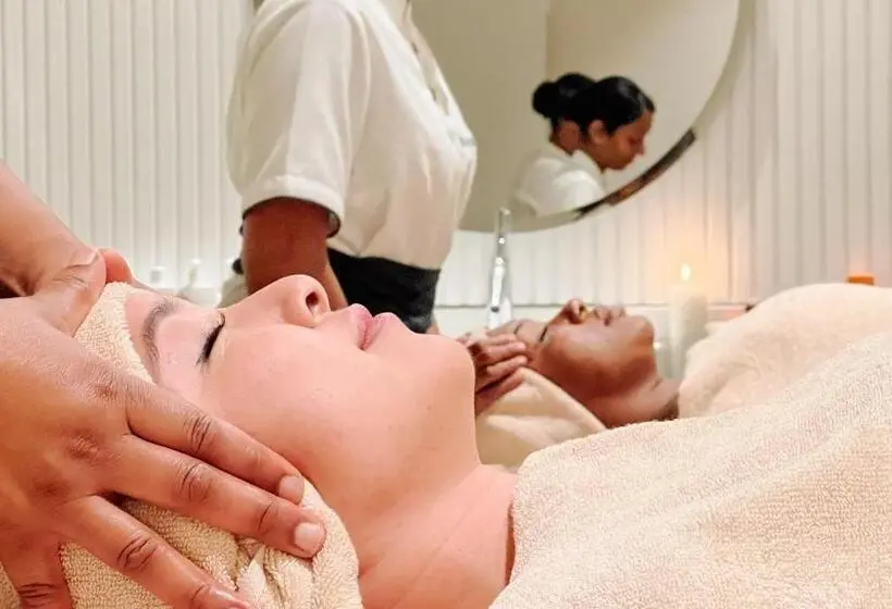 Royal Green Wellness Resort