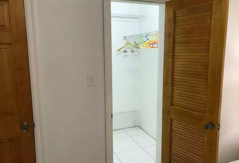 تختخواب و صبحانه Compassionate Touch Spa & Accommodation