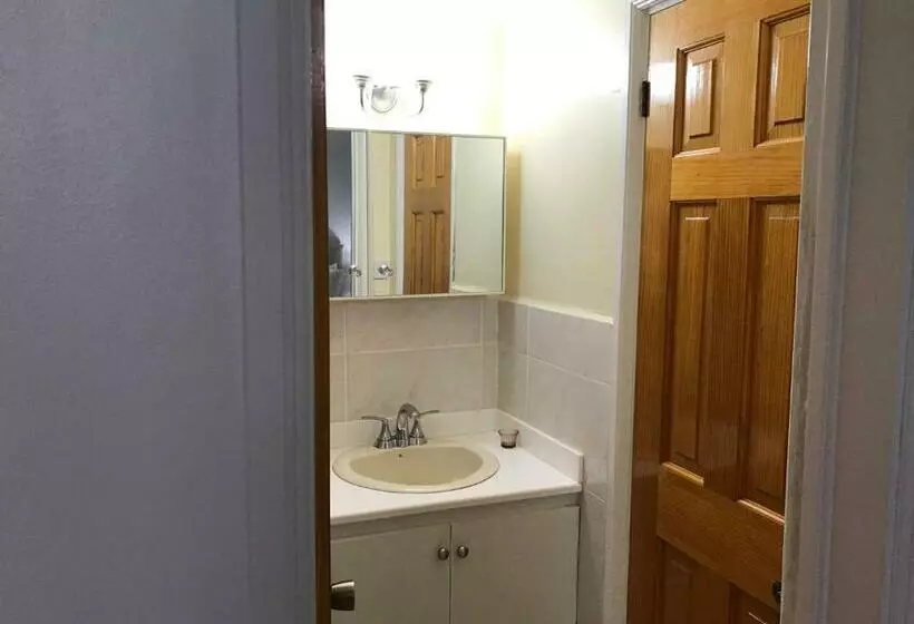 تختخواب و صبحانه Compassionate Touch Spa & Accommodation