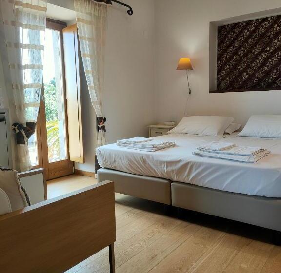 Отель Alimunera