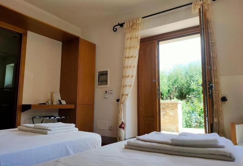 Отель Alimunera