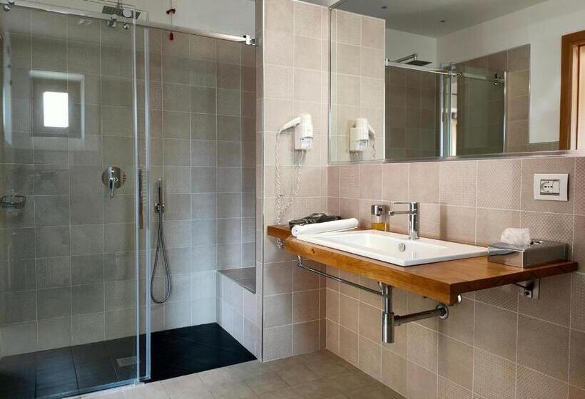 Отель Alimunera