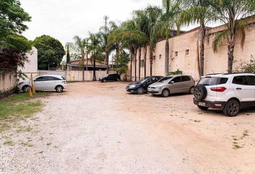 ホテル Descalvado