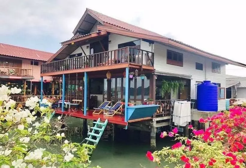 ペンション Koi Seahouse