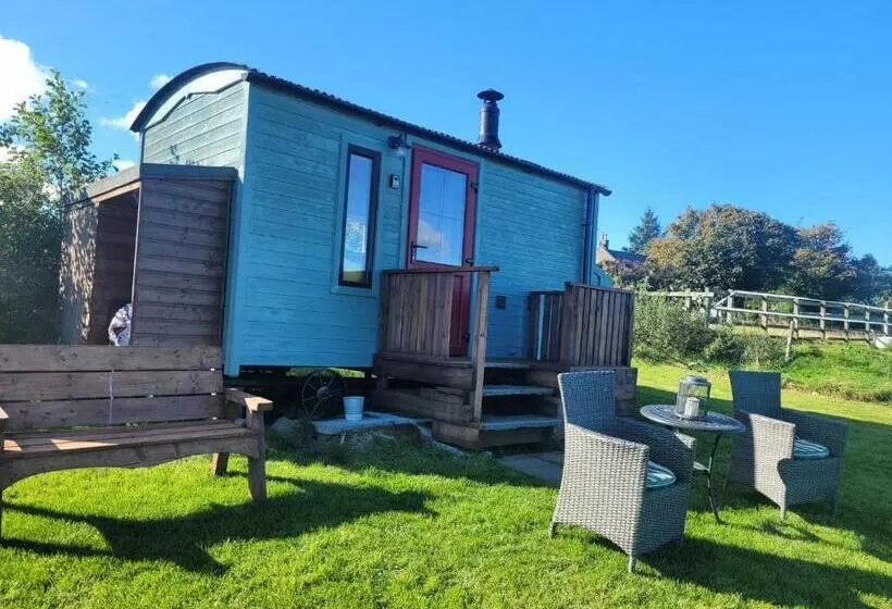 Majatalo The Shepherds Hut At Forestview Farm