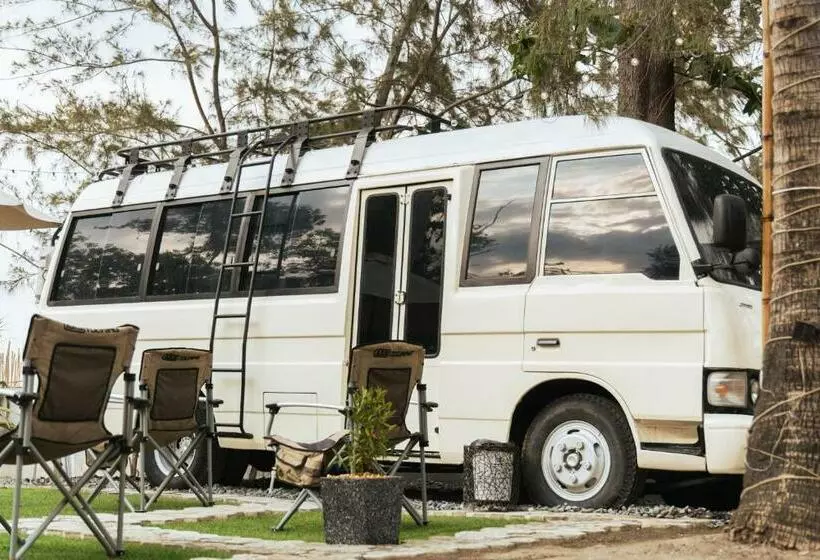 Lomakeskus Sunset Villas Palauig Zambales