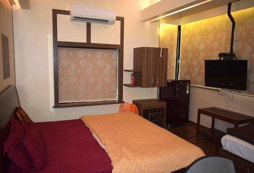 Apartment In Mumbaicity Centre