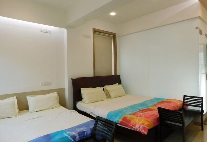 Apartment In Mumbaicity Centre