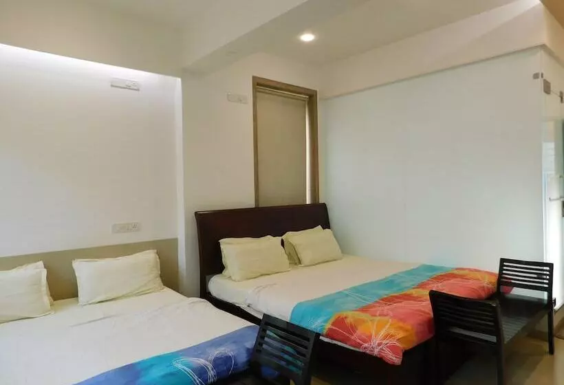 Apartment In Mumbaicity Centre
