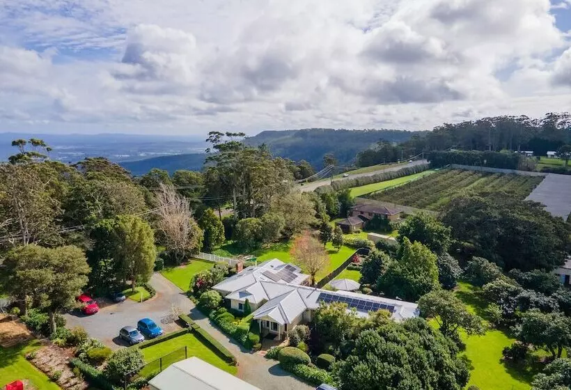 Bed and Breakfast Camelot Boutique Accommodation