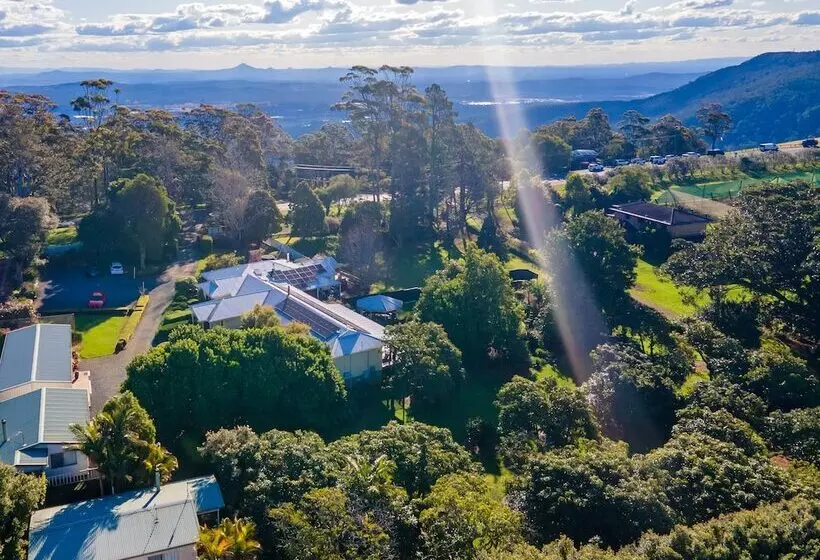 Bed and Breakfast Camelot Boutique Accommodation