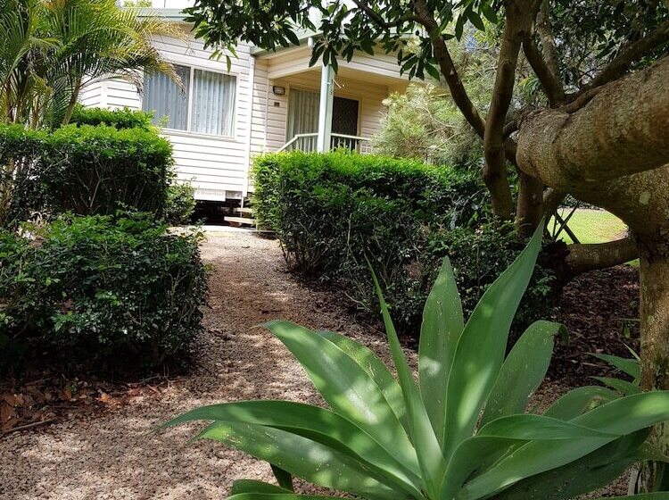 مبيت وإفطار Camelot Boutique Accommodation