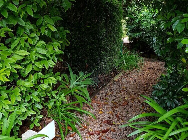 مبيت وإفطار Camelot Boutique Accommodation