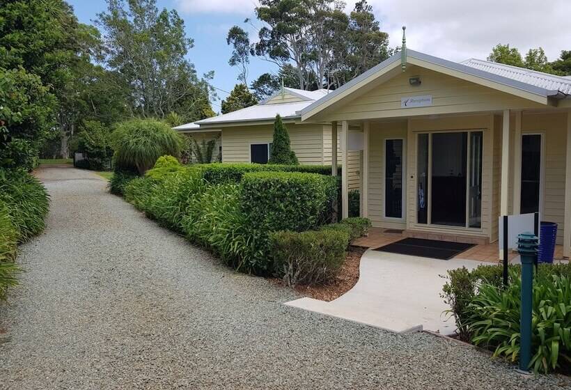 مبيت وإفطار Camelot Boutique Accommodation