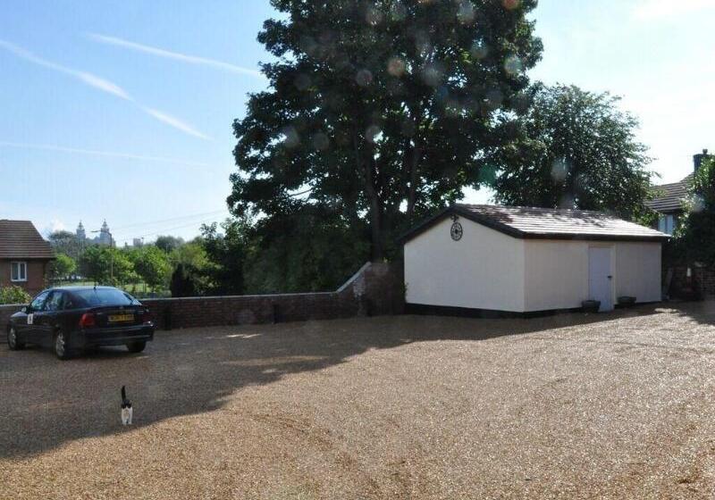 مبيت وإفطار The Liver View