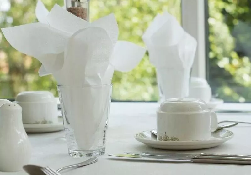 ベッドアンドブレックファースト The Liver View