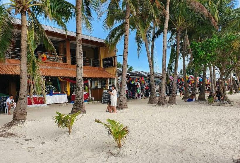 Hotel Bamboo Beach Resort & Restaurant