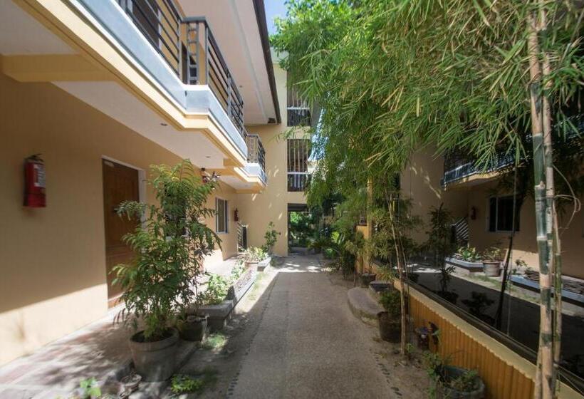 Hotel Bamboo Beach Resort & Restaurant