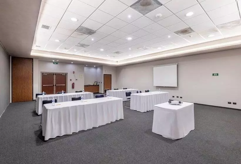 酒店 City Express By Marriott Paraiso